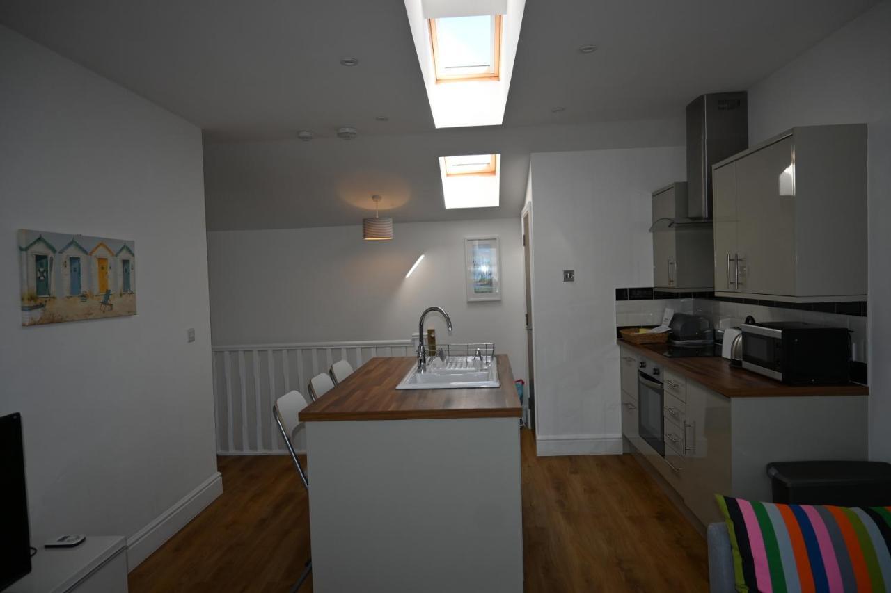 Apartment No. 8, 1 Bed, Sleeps 4 Exmouth Luaran gambar